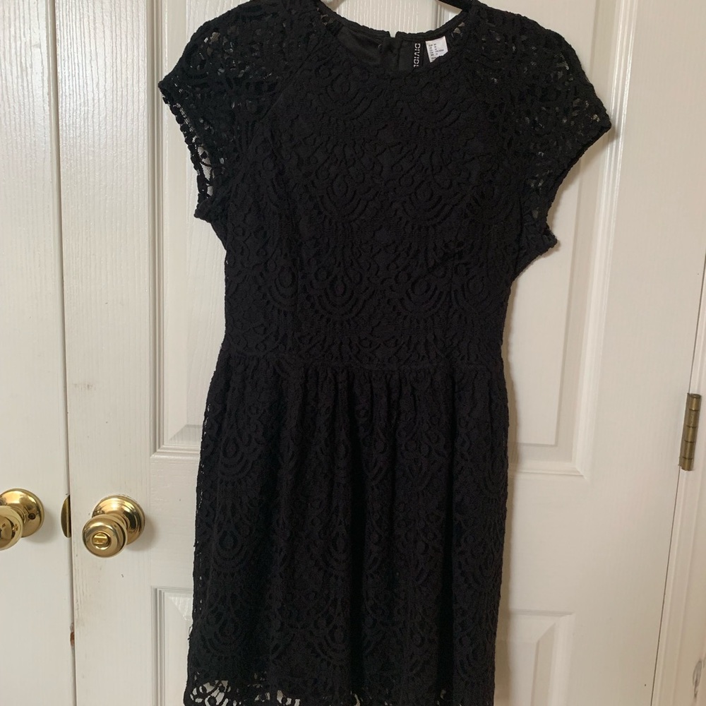 Black lace dress